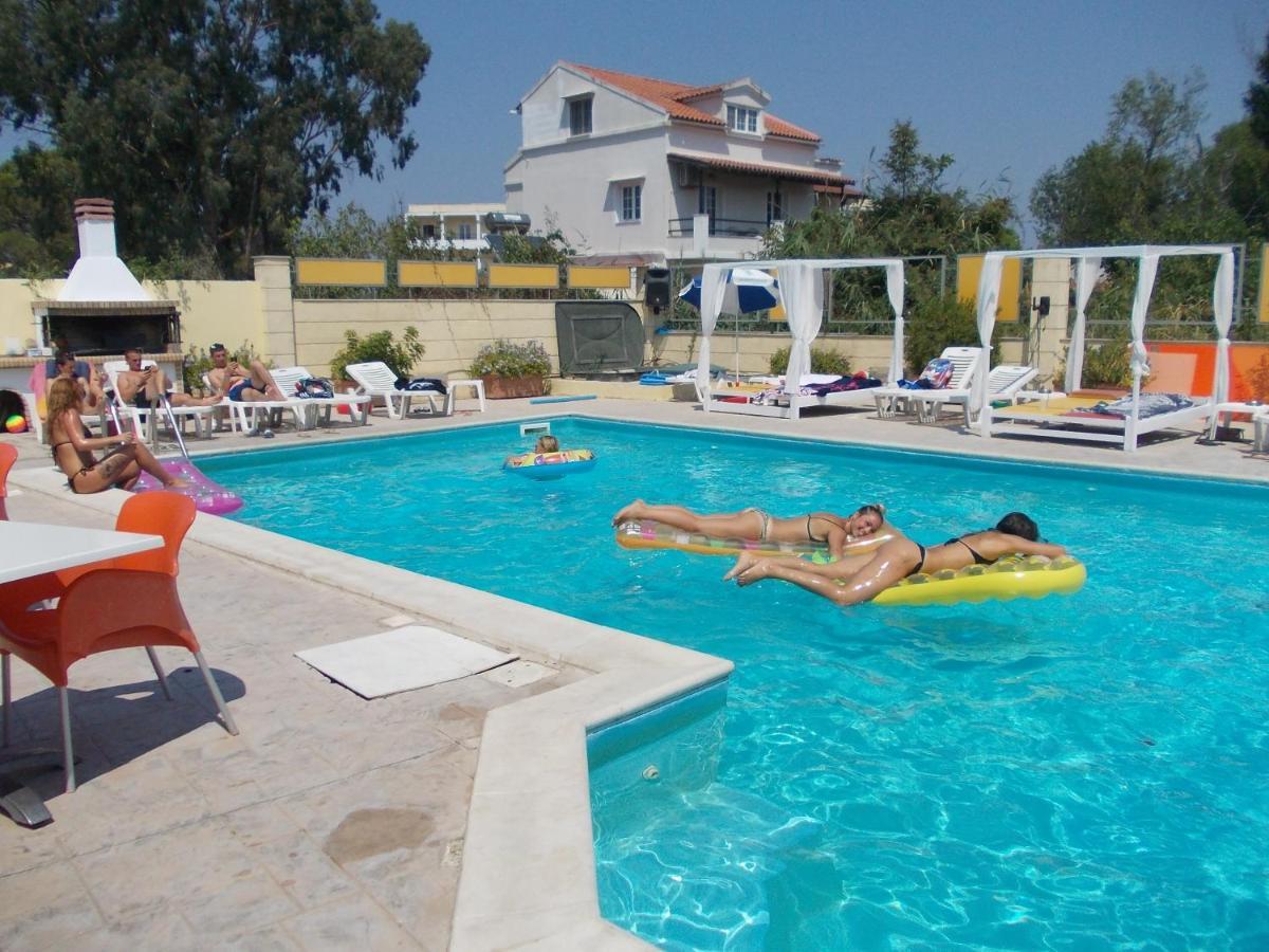 Kavos Central Gardens Exterior foto